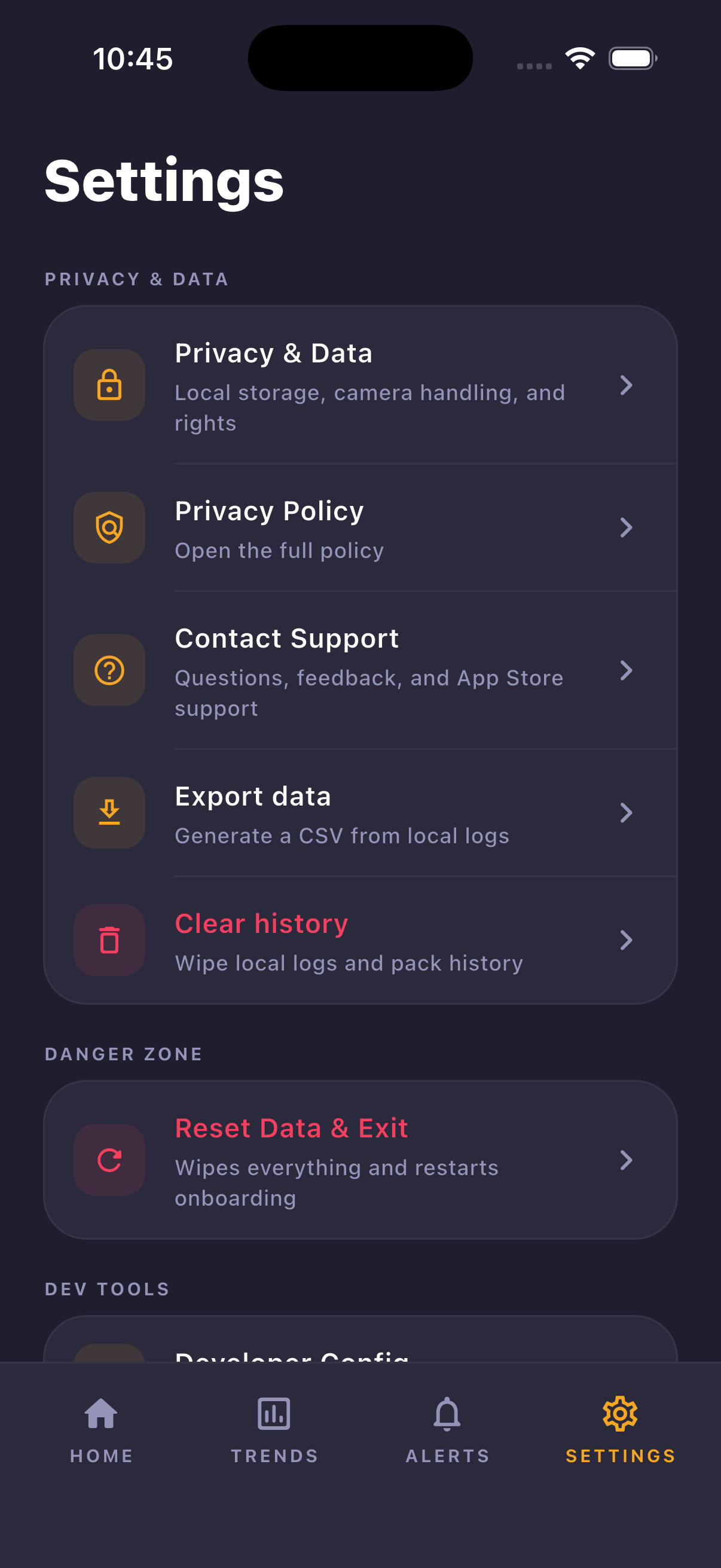 CigTrax settings screen with privacy, support, export, clear history, and reset options.